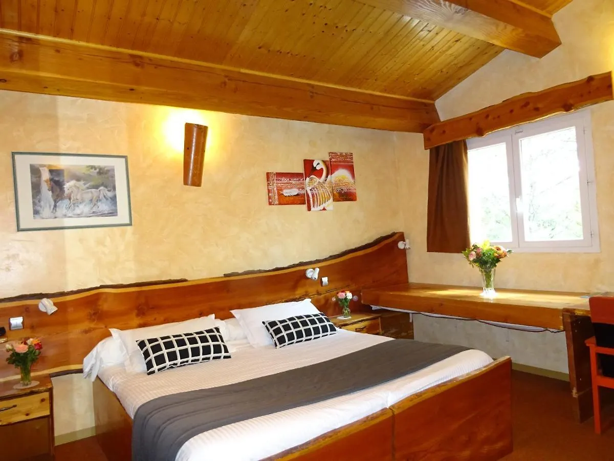Location Villa Et Studios Roquebrune-Sur-Argens