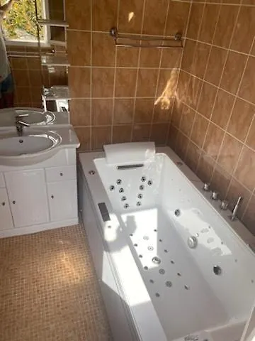 Location Villa Et Studios Roquebrune-sur Argens Semesterbostad