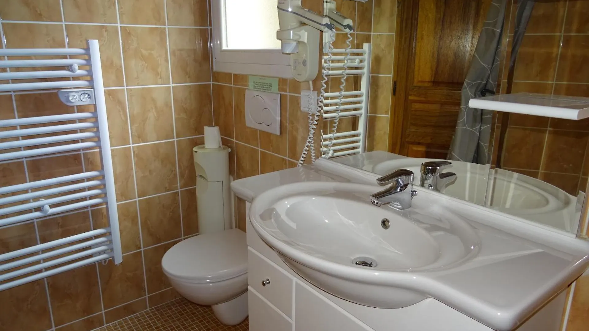 Semesterbostad Location Villa Et Studios Roquebrune-sur Argens