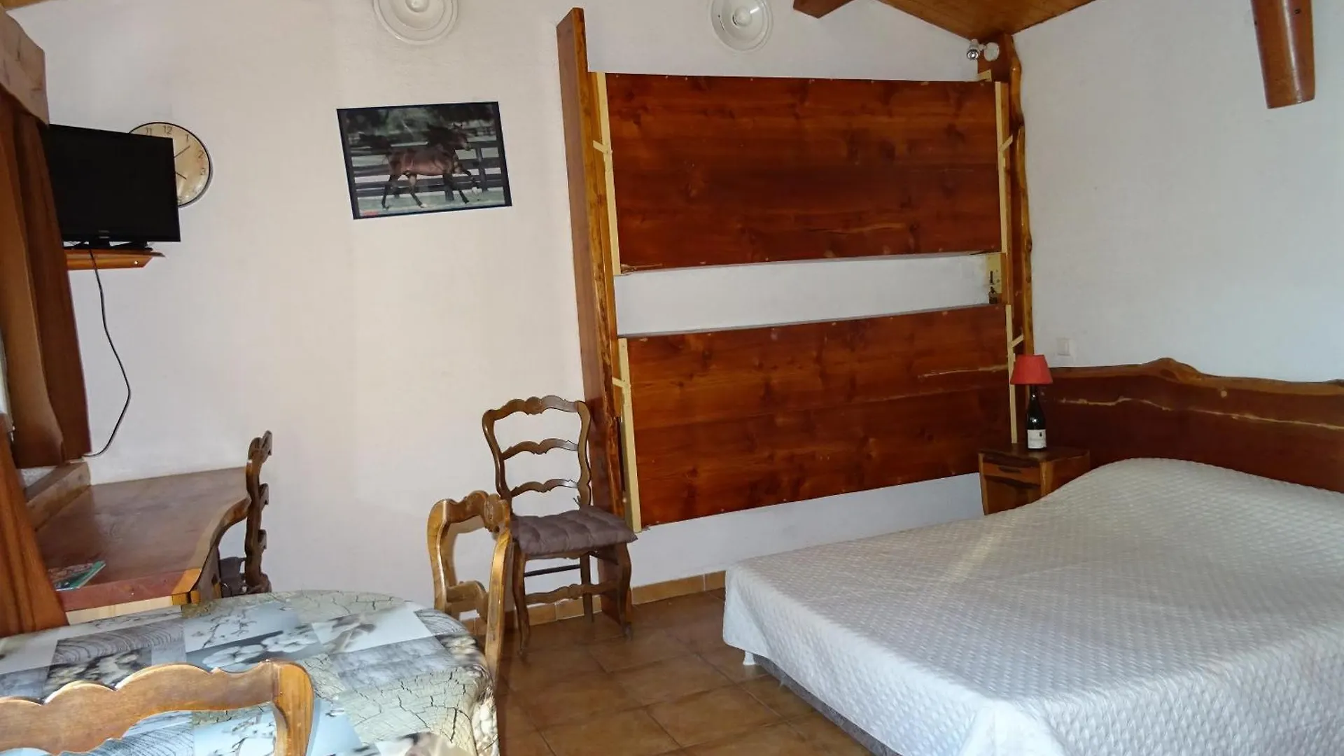 Location Villa Et Studios Roquebrune-sur Argens 0*,  Frankrike
