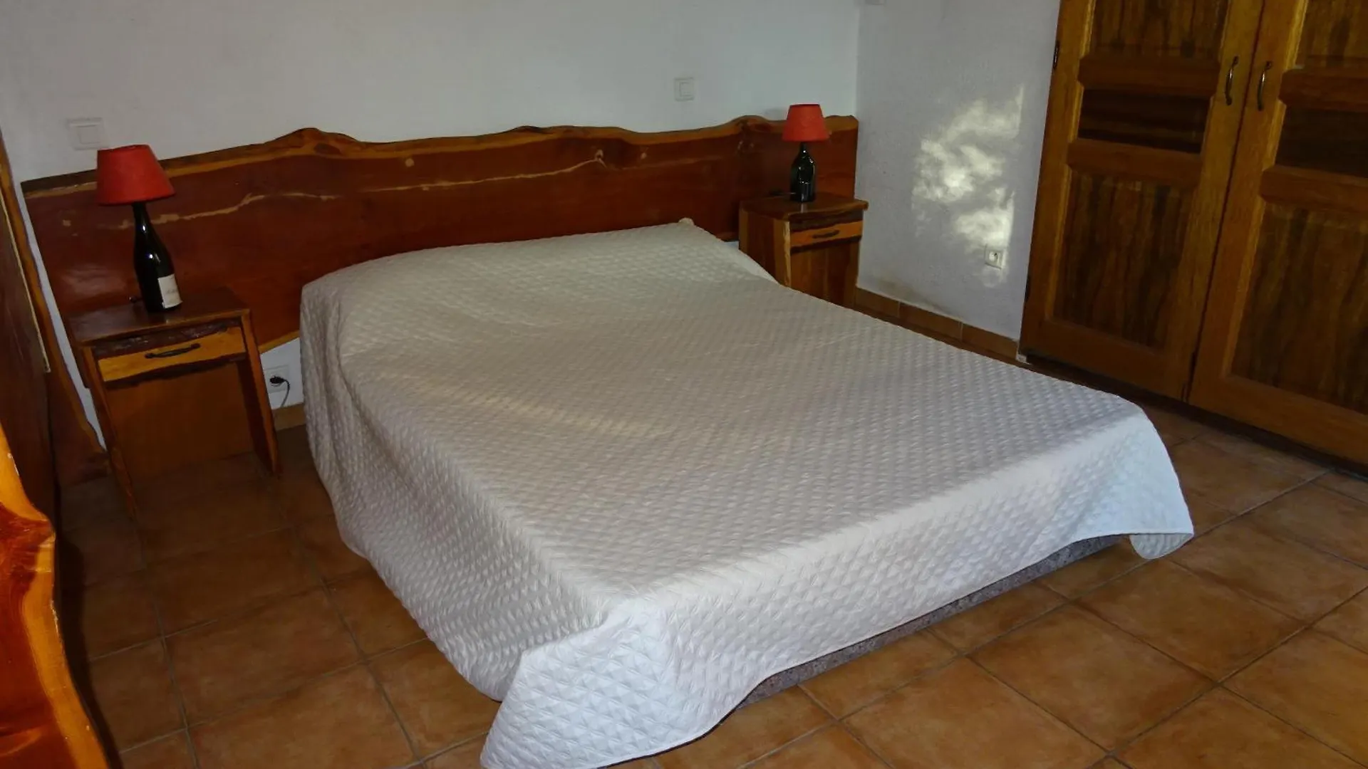 Semesterbostad Location Villa Et Studios Roquebrune-sur Argens Frankrike